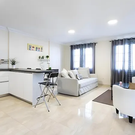 Rolycar 102 * Icod De Los Vinos