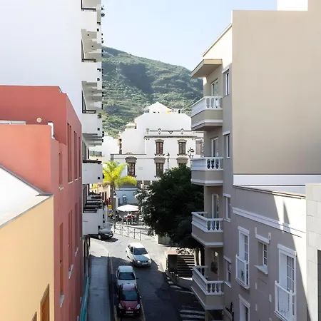 Rolycar 102 * Icod De Los Vinos